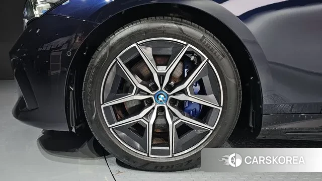 BMW i5 (G60) id 2899964 из Кореи 10