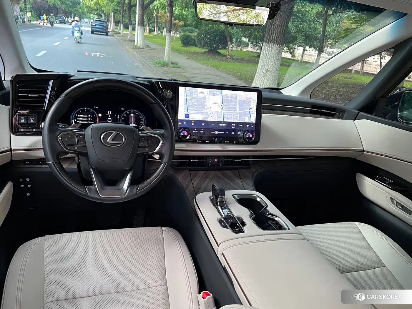 Lexus LM id 4565193 из Китая 10