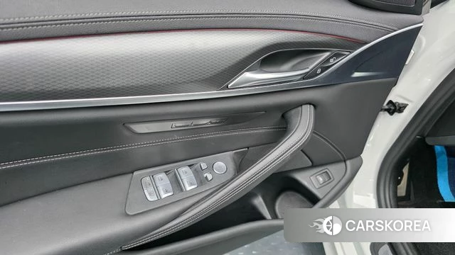 BMW 5 Series (G30) id 4735841 из Кореи 10