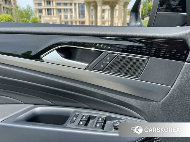 Volkswagen Passat id 4273088 из Китая 10