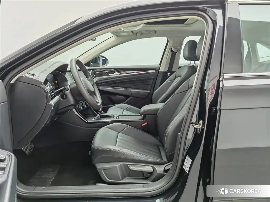 Volkswagen Passat id 4577424 из Китая 10