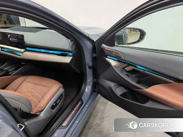 BMW 5 series id 4257457 из Китая 10