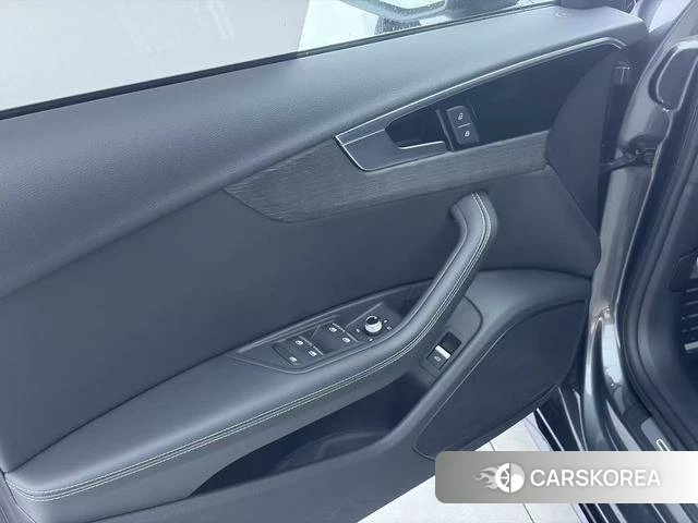 Audi A4L id 4333865 из Китая 10