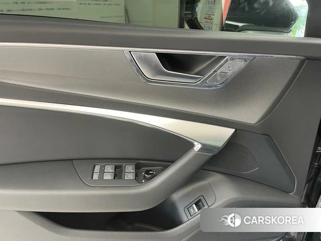Audi A6L id 4348848 из Китая 10