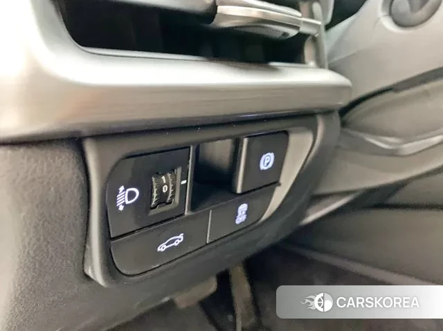 Hyundai Grandeur (GN7) id 3585998 из Кореи 10