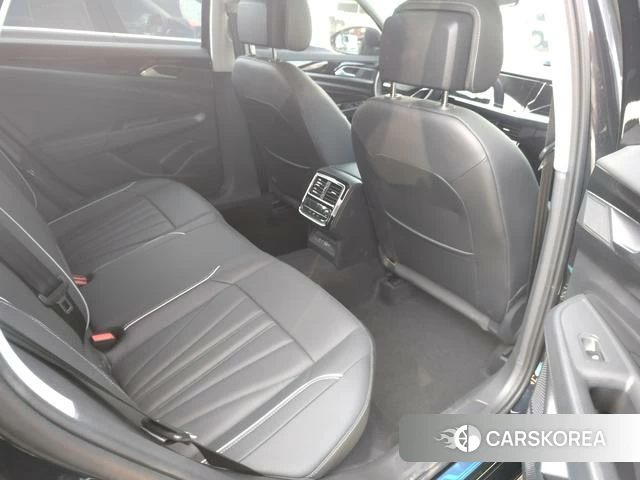 Volkswagen Passat id 4277025 из Китая 10