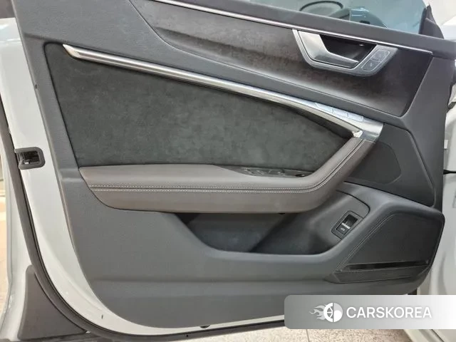 Audi A7 (4K) id 3686375 из Кореи 10