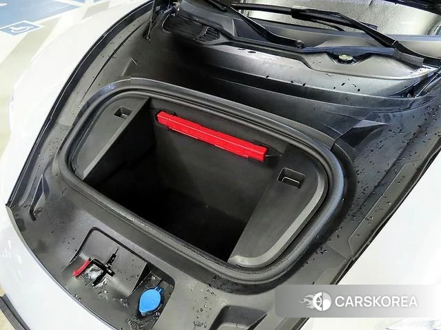 Porsche Taycan id 4533675 из Кореи 10
