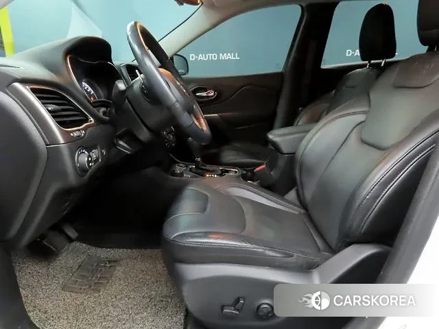 Jeep Cherokee (KL) id 3362365 из Кореи 10