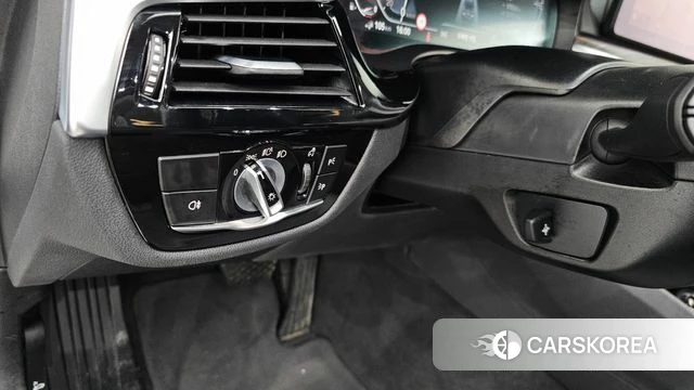 BMW 5 Series (G30) id 4641130 из Кореи 10