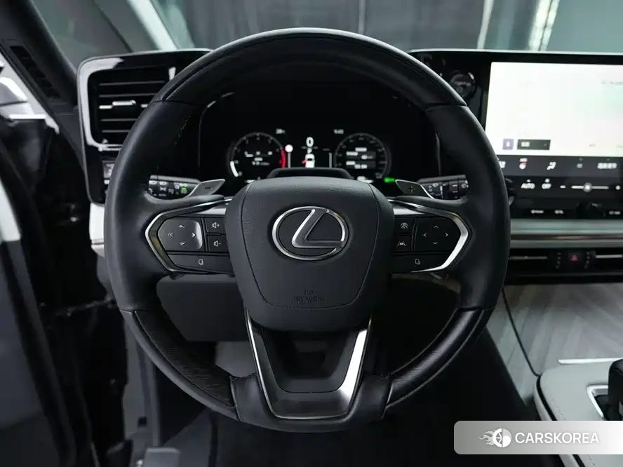 Lexus LM id 4686055 из Китая 10