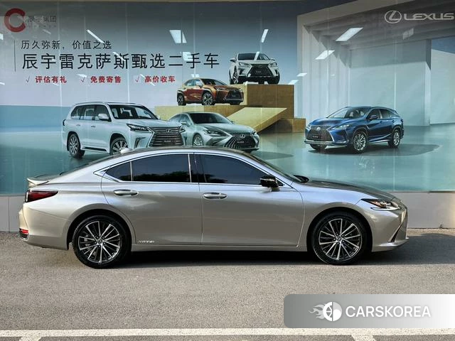 Lexus ES id 4279267 из Китая 10