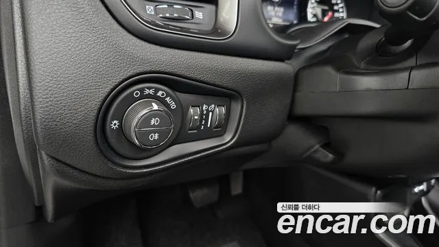 Jeep Renegade id 2837116 из Кореи 10