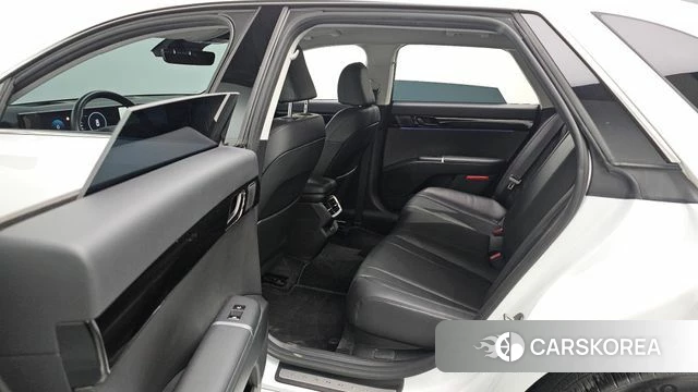 Hyundai Grandeur (GN7) id 3940328 из Кореи 10