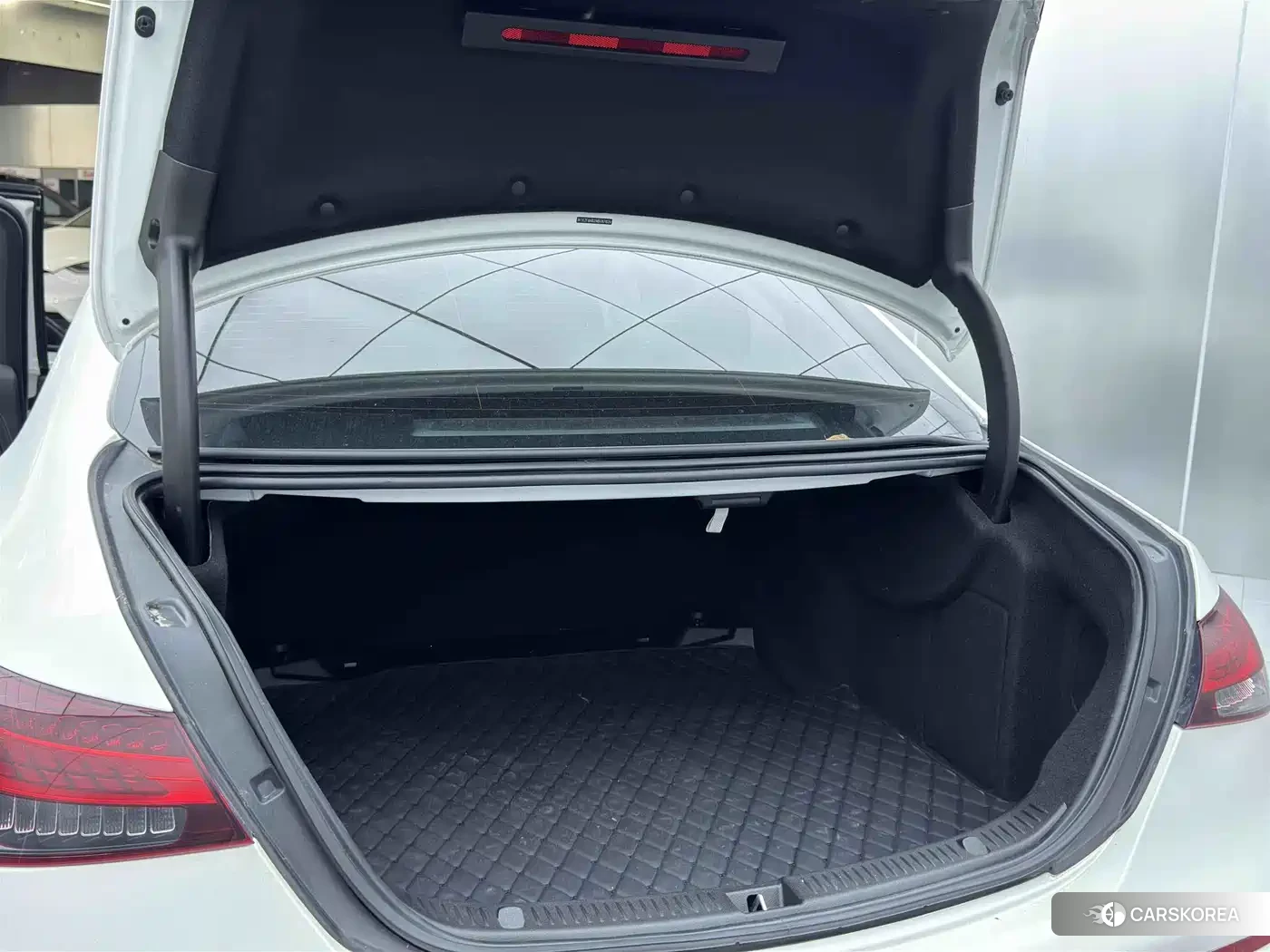 Mercedes-Benz E-Class id 4565116 из Китая 10
