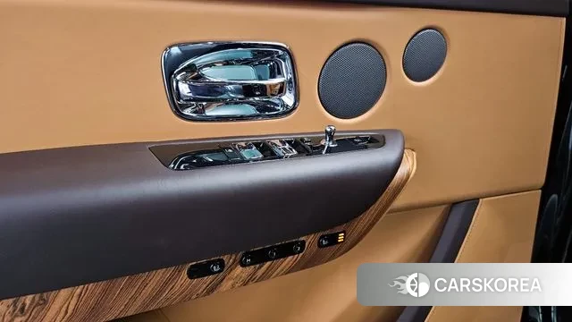 Rolls-Royce Cullinan id 3045164 из Кореи 10