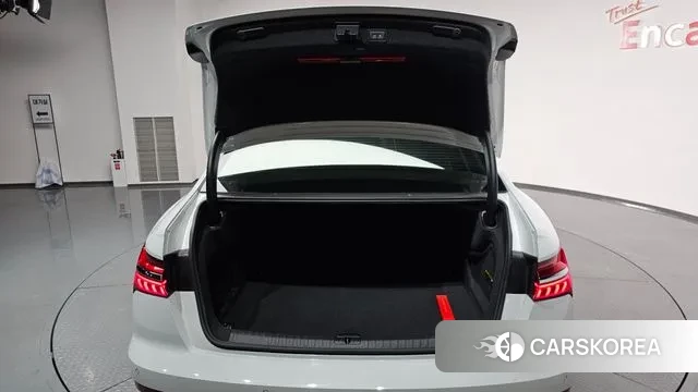 Audi A6 (C8) id 3294953 из Кореи 10