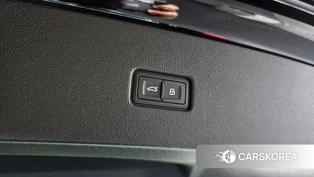 Audi RSQ8 (4M) id 3003472 из Кореи 10