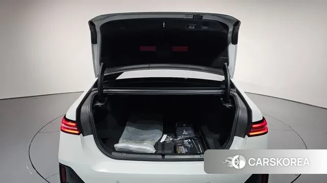 BMW 5 Series (G60) id 3388445 из Кореи 10