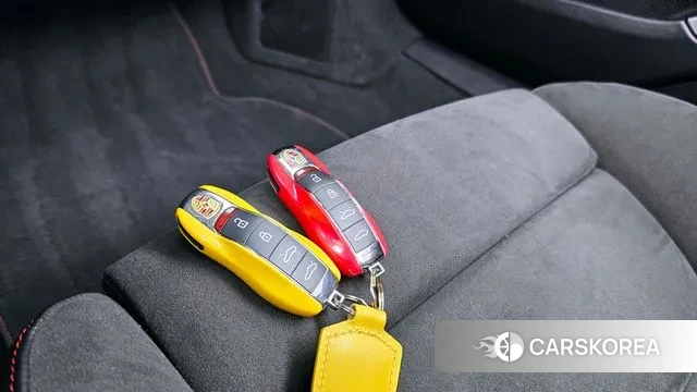 Porsche 718 Boxster id 3242618 из Кореи 10