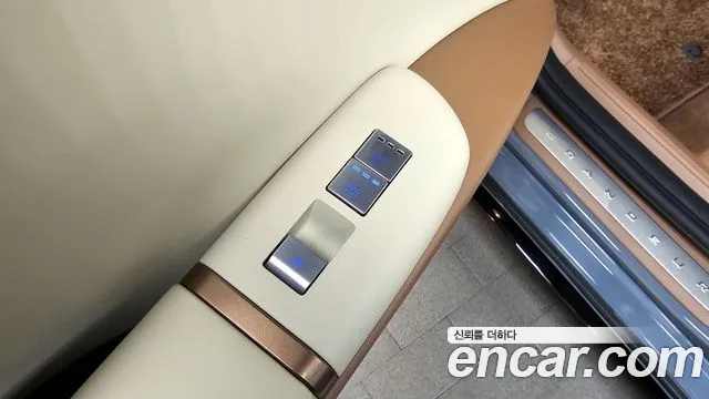 Hyundai Grandeur (GN7) id 2738944 из Кореи 10