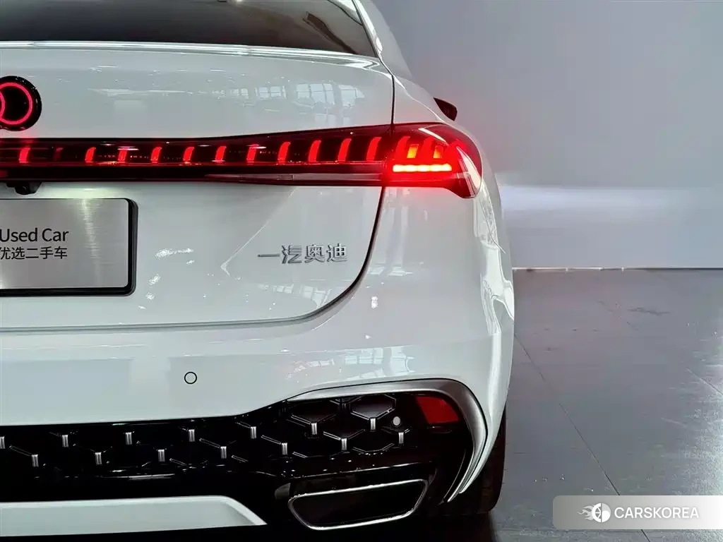 Audi A5L id 4538846 из Китая 10