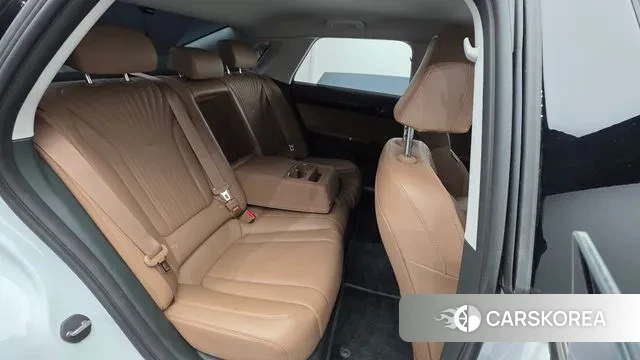 Hyundai Grandeur (GN7) id 3305440 из Кореи 10