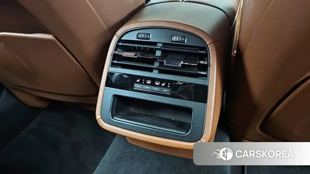 Maserati Quattroporte id 2971287 из Кореи 10