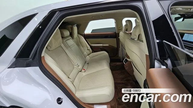 Hyundai Grandeur (GN7) id 2640355 из Кореи 10
