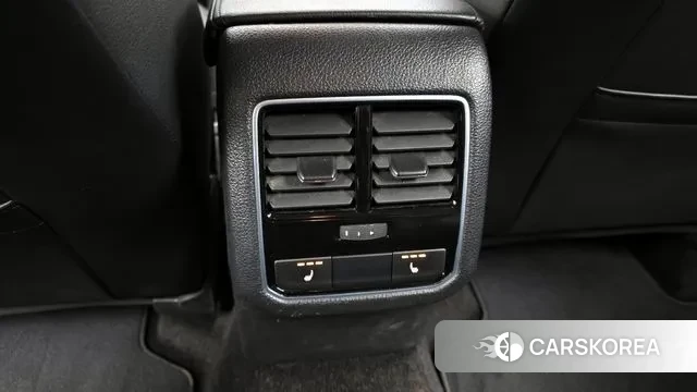 Volkswagen The New Passat id 3723635 из Кореи 10