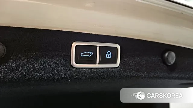 Hyundai Grandeur Hybrid (GN7) id 3042715 из Кореи 10