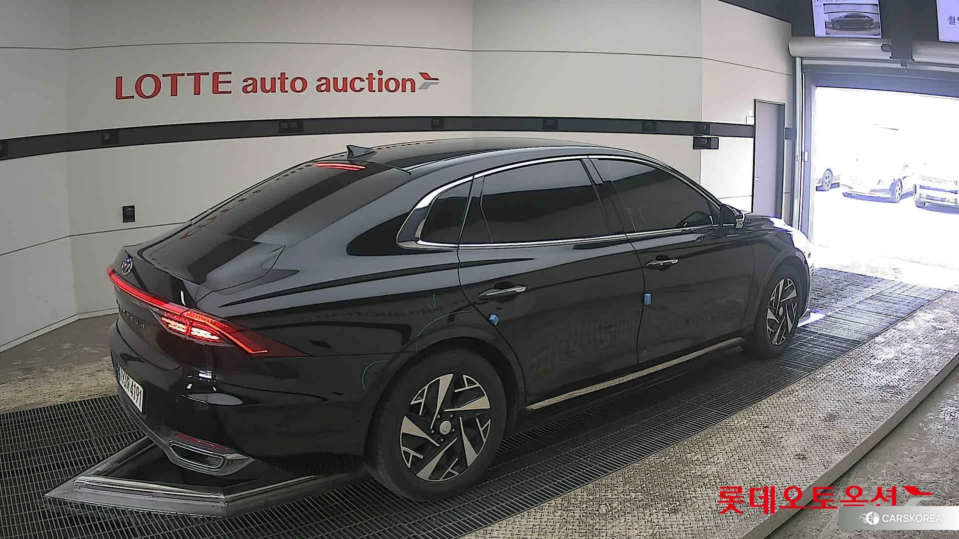 Hyundai Grandeur Hybrid id 3888362 из Кореи 10