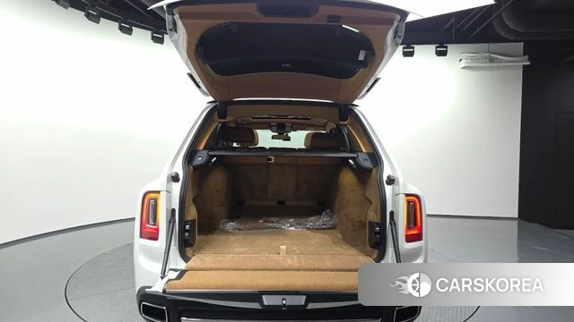 Rolls-Royce Cullinan id 3877282 из Кореи 10