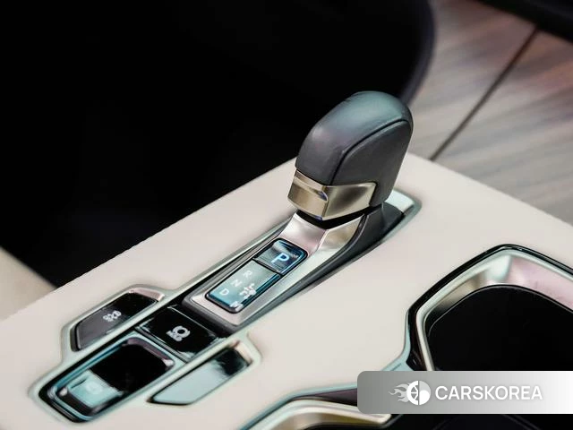 Lexus LM id 4262245 из Китая 10