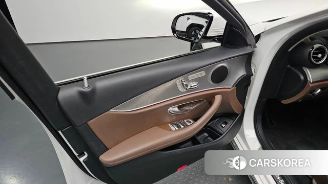 Mercedes-Benz E-Class W213 id 4390294 из Кореи 10