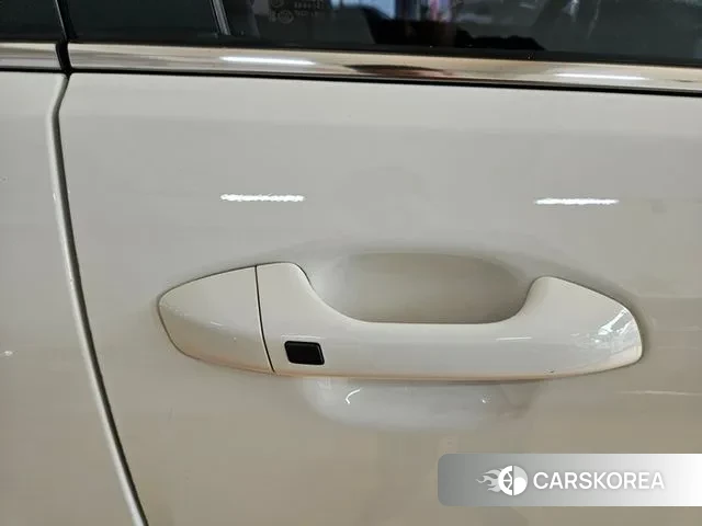 Kia Stonic id 3034360 из Кореи 10