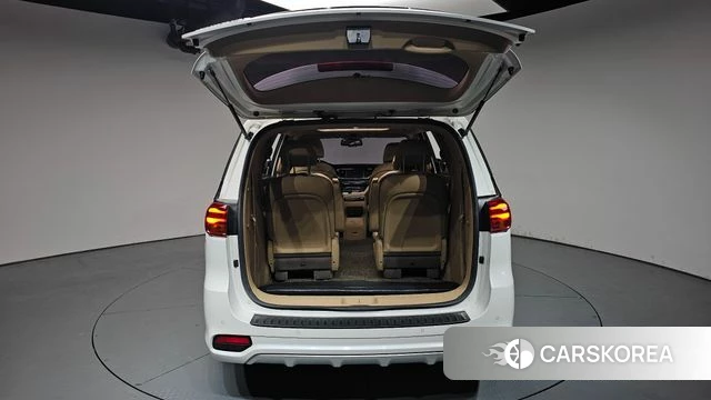Kia The New Carnival id 4658346 из Кореи 10