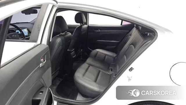 Hyundai Avante AD id 3386337 из Кореи 10