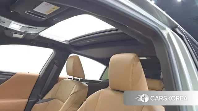 Lexus ES300h 7th generation id 3325123 из Кореи 10