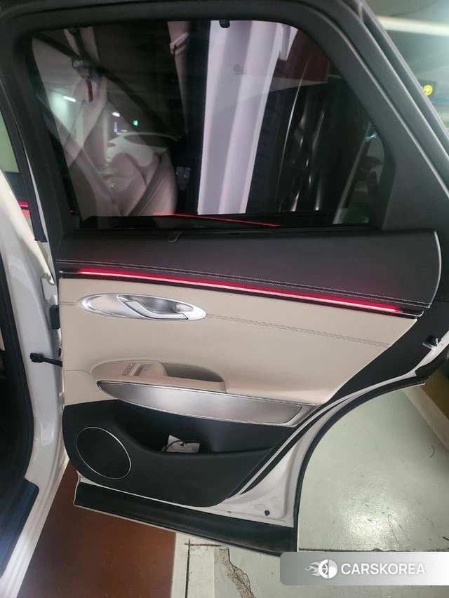 Genesis GV70 id 4560360 из Кореи 10