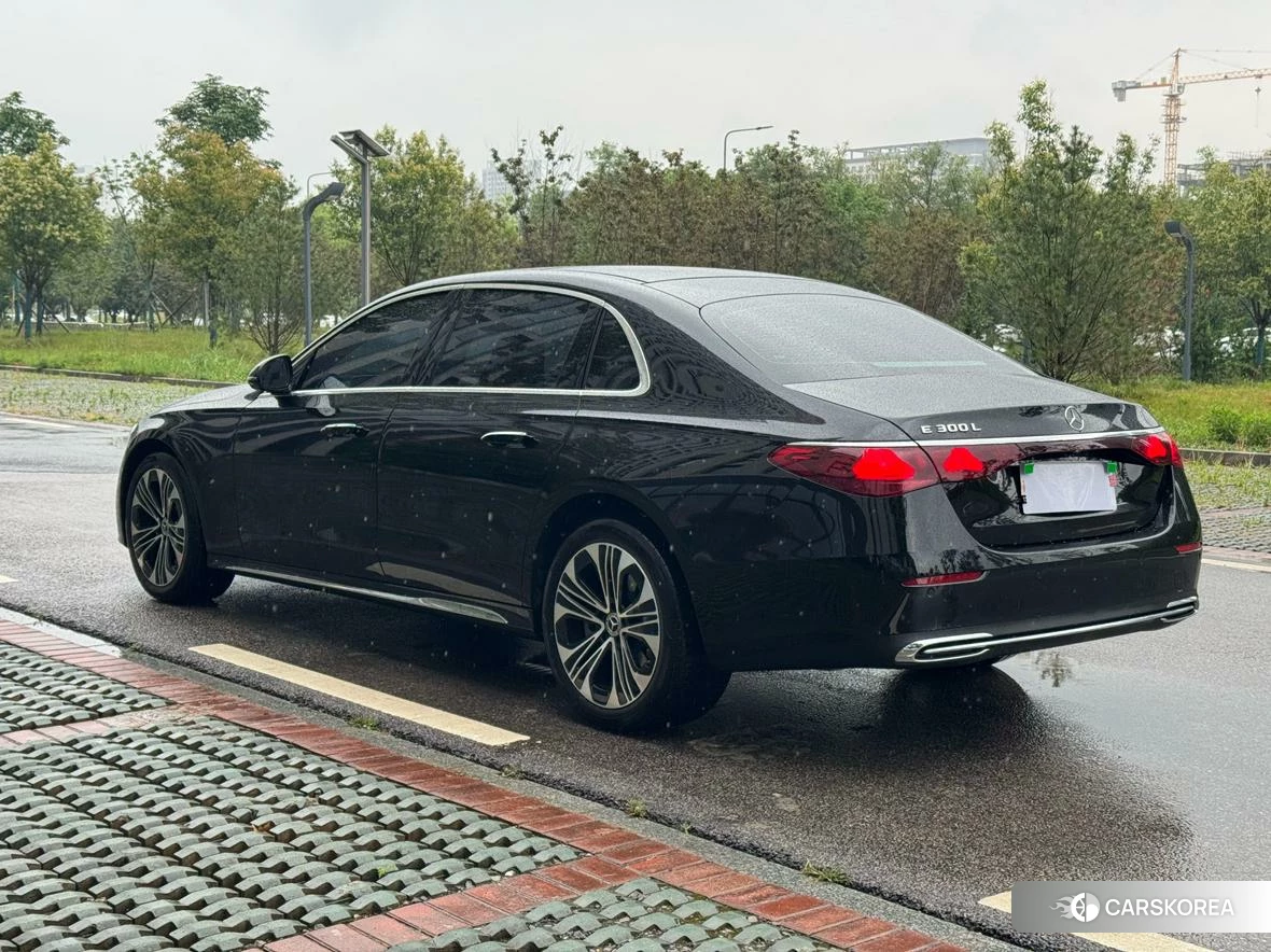 Mercedes-Benz E-class id 4487323 из Китая 10