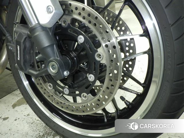 Kawasaki Z900RS id 4185144 из Японии 10