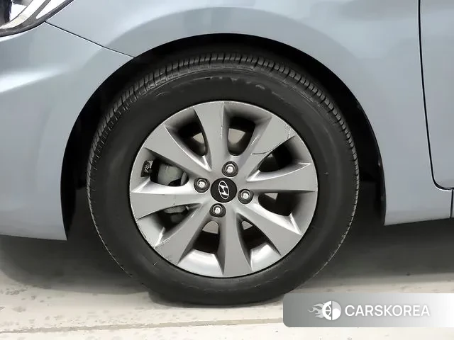 Hyundai Accent (New type) id 3608170 из Кореи 10