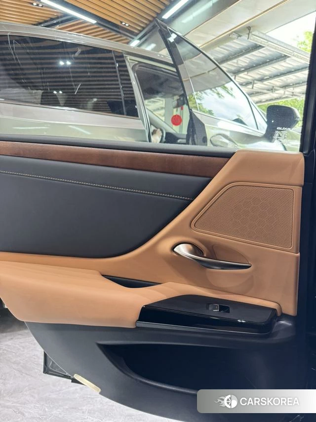 Lexus ES id 4314677 из Китая 10