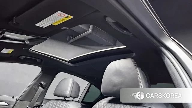 BMW 5 Series (G30) id 3439642 из Кореи 10