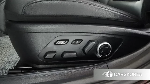 Hyundai Grandeur (GN7) id 3467438 из Кореи 10