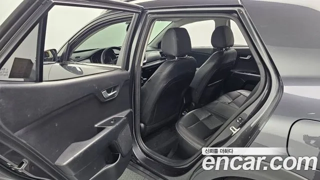 Kia Stonic id 2865761 из Кореи 10