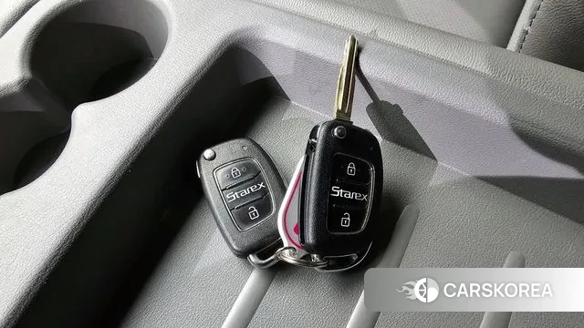 Hyundai The New Grand Starex id 3439678 из Кореи 10