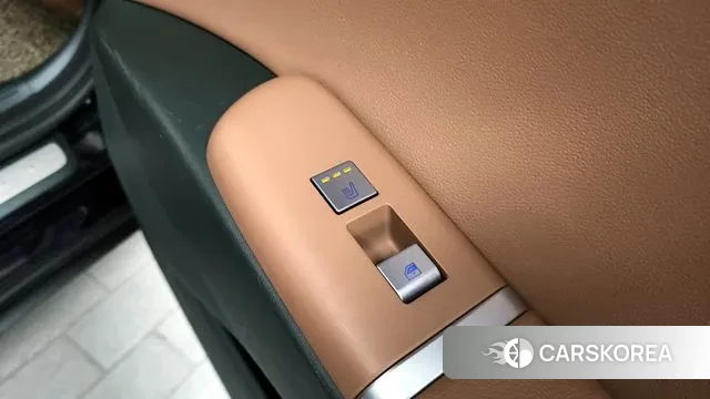 Hyundai Grandeur (GN7) id 3031841 из Кореи 10