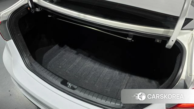 Hyundai Avante AD id 4286213 из Кореи 10